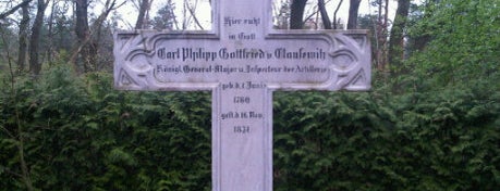 The Grave of Carl von Clausewitz is one of Posti salvati di Crispin.