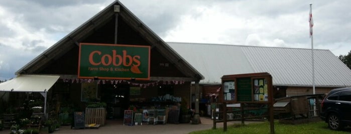 Cobbs Farm Shop and Restaurant is one of Lieux qui ont plu à Matthew.