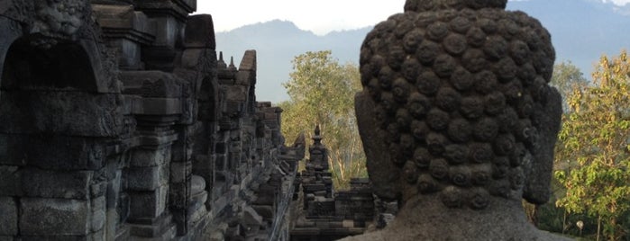 Candi Borobudur is one of Great Spots Around the World.
