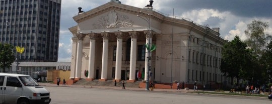 Lenin Square is one of ГОМЕЛЬ.