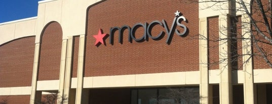 Macy's is one of Helton'un Beğendiği Mekanlar.