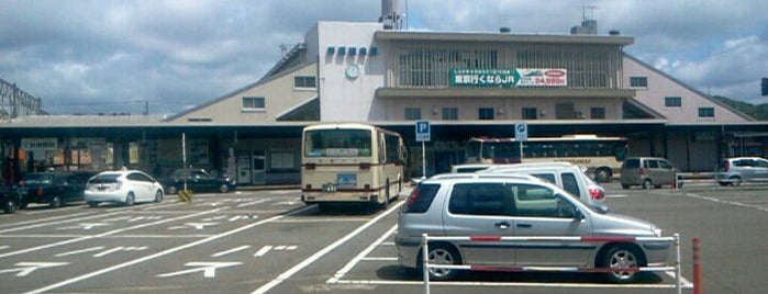 Awaraonsen Station is one of 北陸本線.