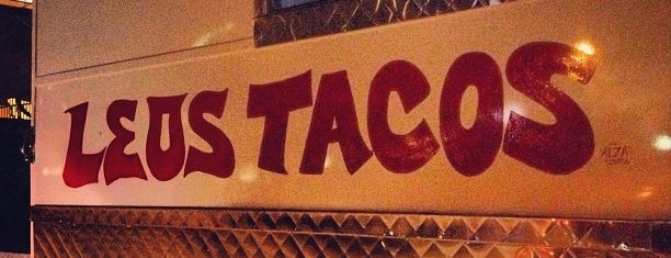 Leo's Taco Truck is one of สถานที่ที่ silly ถูกใจ.