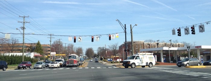 US-50 / Fairfax Blvd / Lee Hwy & VA-123 / Chain Bridge Rd is one of Washington Redskins 2013 News.