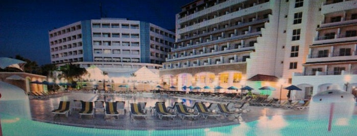 Batıhan Beach Resort & Spa is one of Posti che sono piaciuti a Nilsema.