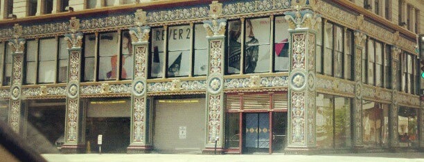 Forever 21 is one of Dionne's Saved Places.