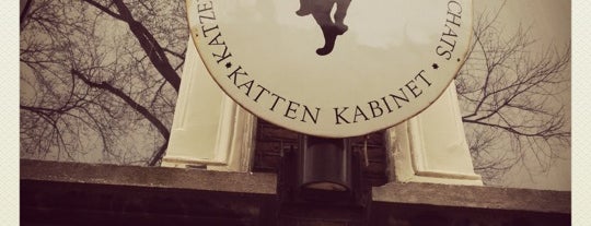 KattenKabinet is one of Котомания! Топ 10 кошачих мест мира.