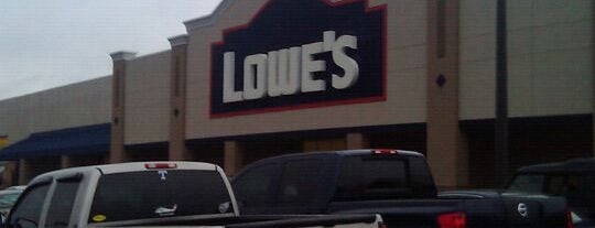 Lowe's is one of Orte, die Melodie gefallen.