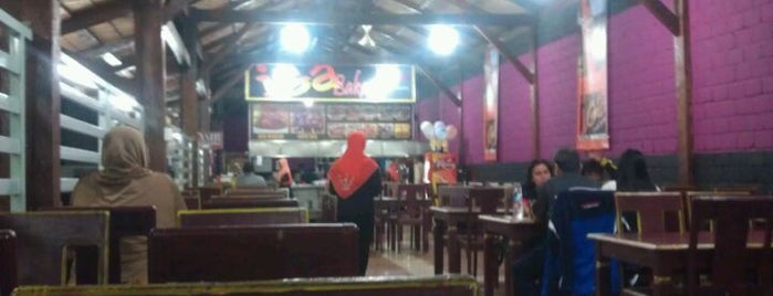 Iga Bakar Mas Giri is one of Where to Eat in Tarakan.