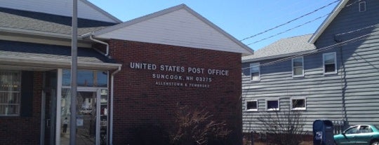 Post Office is one of Tempat yang Disukai Zach.