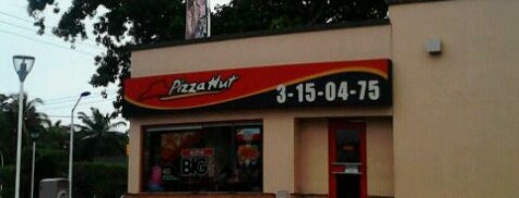 Pizza Hut is one of Eduardo : понравившиеся места.