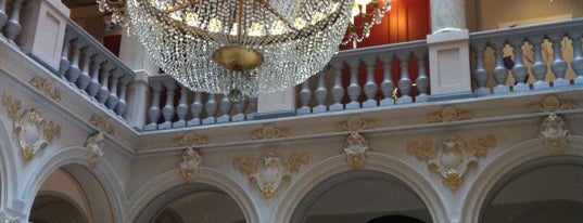 The Ritz-Carlton, Hôtel de la Paix Geneva is one of T'ın Beğendiği Mekanlar.