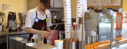 Jamba Juice is one of Andrew 님이 좋아한 장소.