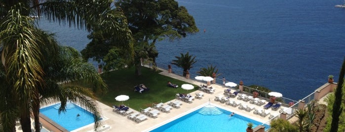 Belmond Reid's Palace is one of Places to go before I die - Portugal.