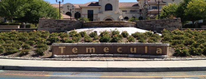 Temecula City Hall is one of Lugares favoritos de Ross.