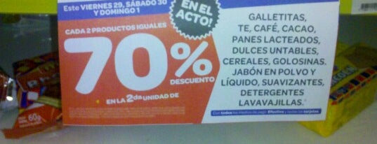 Carrefour is one of Orte, die Ma. Fernanda gefallen.