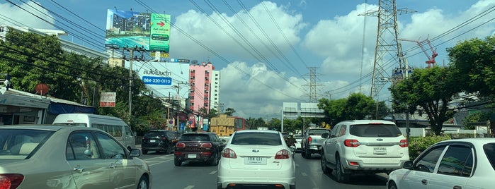 ถนนพัฒนาการ is one of Most often places.