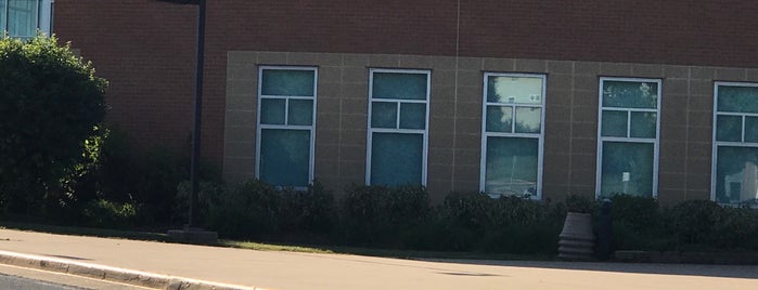 Rachel Carson Middle School is one of Tempat yang Disukai Terri.