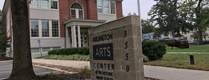 Arlington Arts Center is one of Ianさんのお気に入りスポット.