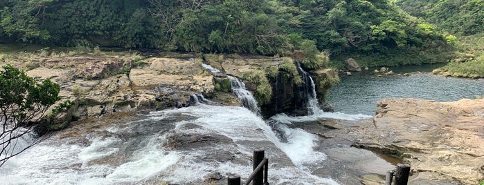 マリユドゥの滝 is one of Lugares favoritos de Minami.