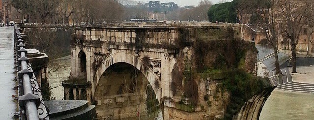 Il Ponte Rotto is one of Italia trip.