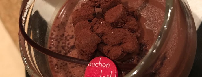 LA BOUTIQUE de Joel Robuchon is one of Favorite Sweets and meal.