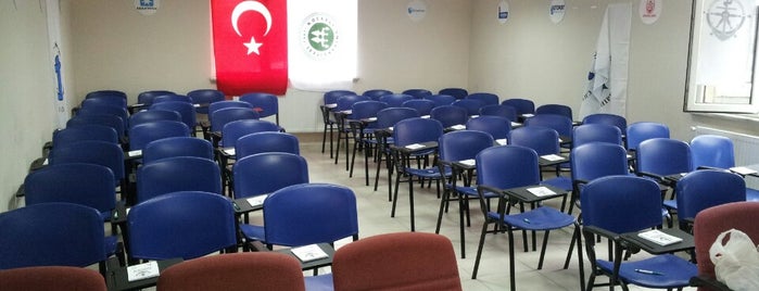 Denizcilik Fakültesi is one of สถานที่ที่ Ahmet ถูกใจ.