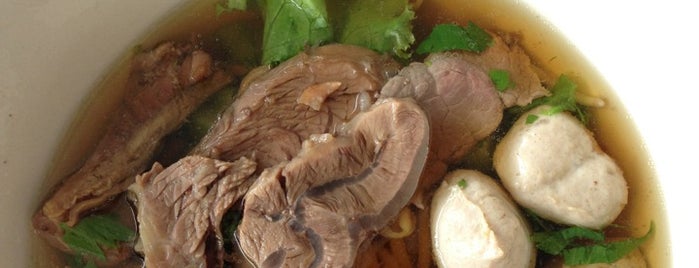 ก๋วยเตี๋ยวเนื้ออยู่เย็น is one of Beef Noodle in Bangkok.