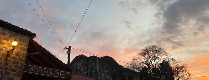 El Portal Viejo is one of Restaurantes probados.