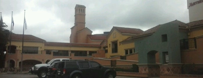 Carillon Center is one of Lugares favoritos de Juanma.