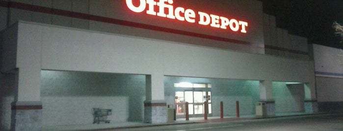 Office Depot is one of Lugares favoritos de Juanma.