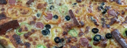 Pizza Store is one of Gülさんの保存済みスポット.