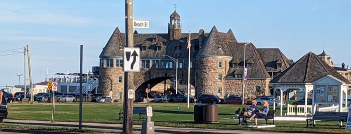 The Towers is one of gansett.