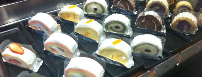 Patisserie Masatomi is one of Sweet to try~*.