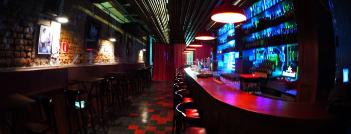 St. George's Pub is one of Bar com música.
