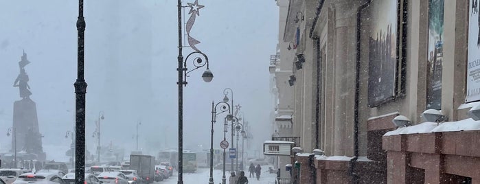Svetlanskaya Street is one of Владивосток.