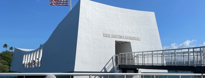 USS Arizona Memorial is one of Hawaii places to visit.