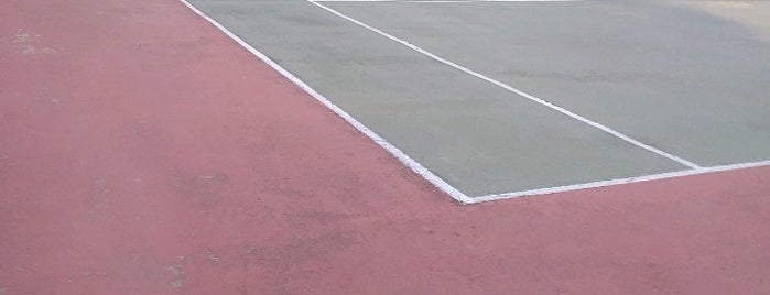 Uğur Mumcu Tenis Kortu is one of L.Onur 님이 좋아한 장소.