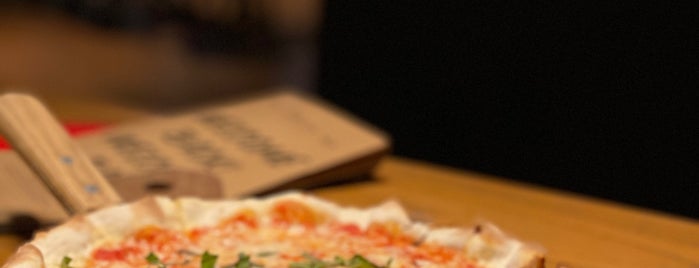 Pizza é Birra is one of Jakarta's Best Hang-Out Spots ~.