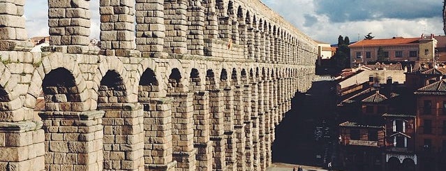 Acueducto de Segovia is one of Castilla y León.
