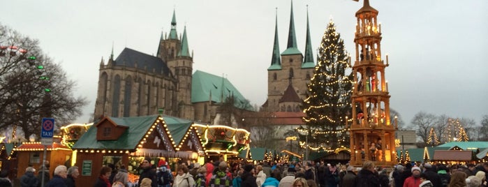 Erfurter Weihnachtsmarkt is one of Orte, die Kristin gefallen.