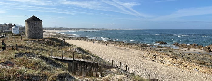 Praia da Apúlia is one of Portugal 🇵🇹.