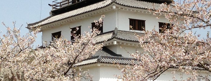 Shiroishi Castle is one of Tempat yang Disukai Deb.