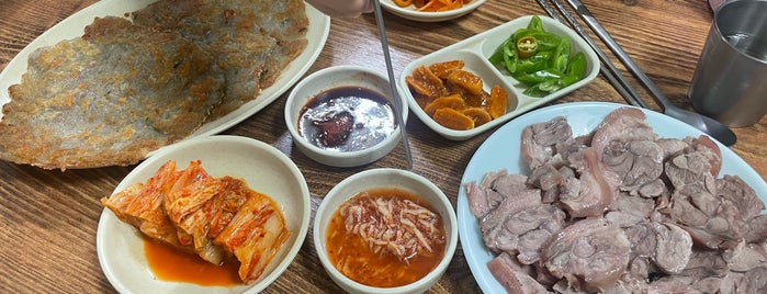 신흥막국수 is one of Dinner & Drink 춘천 영서.