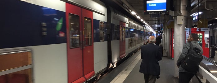 RER Invalides [C] is one of Paris Metro.