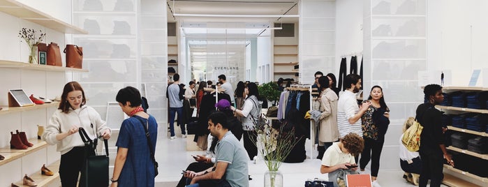 Everlane is one of Slow Fashion Stores NYC.