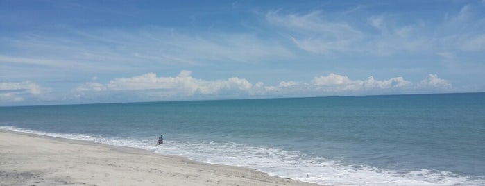 Playa Santa Clara is one of Tempat yang Disukai Mariella.