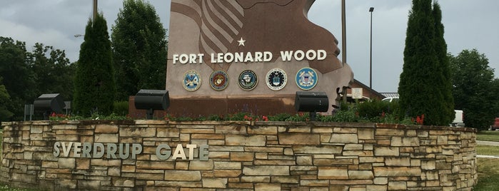 Fort Leonard Wood Main Gate is one of Posti che sono piaciuti a Whitni.