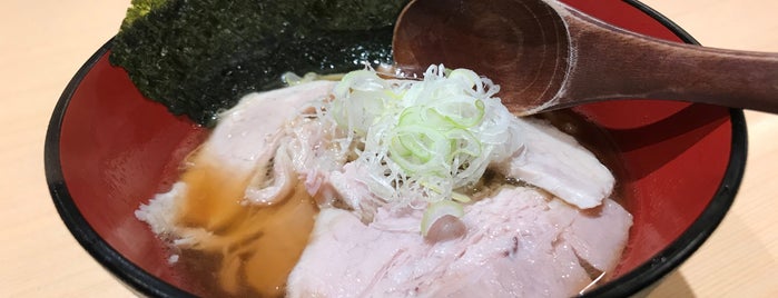 Gatten Sushi is one of Locais curtidos por Minami.