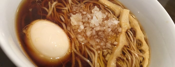 中華そば 安成 is one of らー麺.